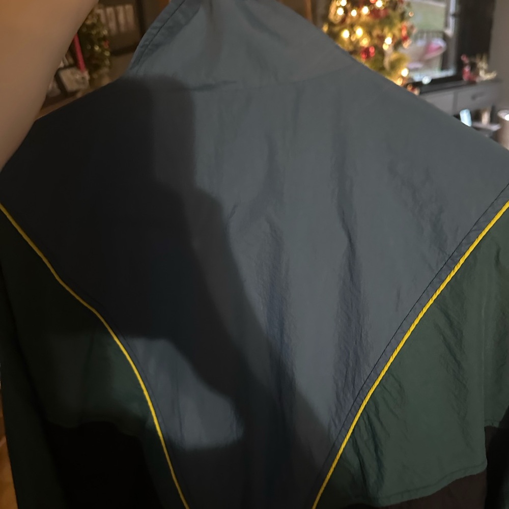 Like new jacket - Picture 2 of 3